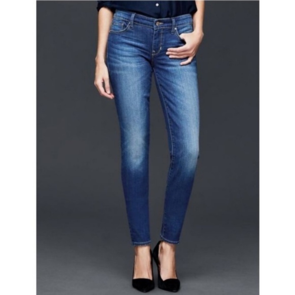 Gap Always Skinny Medium wash 27 long